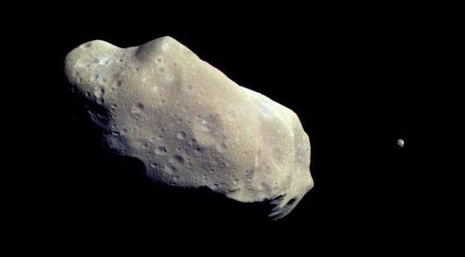 Hvad er risikoen for at ramme en asteroide med sit rumskib ?