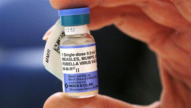 Endnu en absurd debat om mæslingevaccinen